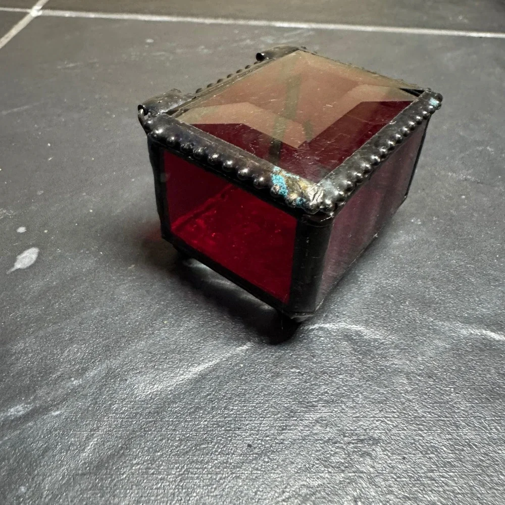 Vintage‎ Red Stained Glass Trinket Ring Box Beveled Lid Ruby Keepsake Box